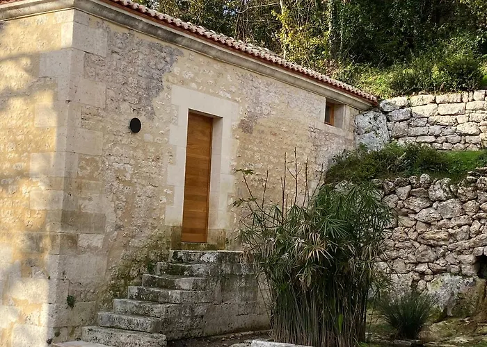 La Maison Des Sources Couette-café